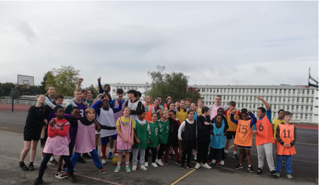 Photo du groupe des jeunes joueurs de football gaélique 